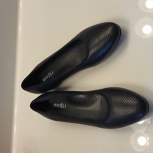 VANELi Womens Ulanda Black Ballet Tiny Perforations Flats Size 9.5S